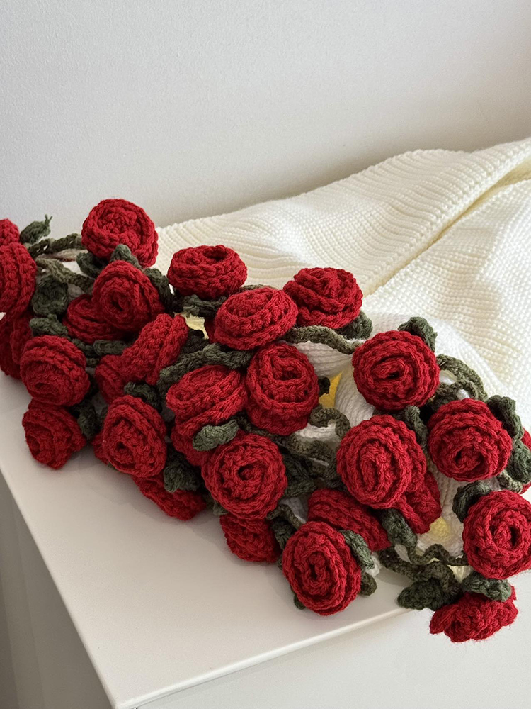 Handmade Woven Rose Bouquet Blanket - Cozy Office Nap Throw, Perfect Gift for Best Friend, Elegant Gift Box Included Handmade Woven Rose Bouquet Blanket - Cozy Office Nap Throw, Perfect Gift for Best Friend, Elegant Gift Box Included