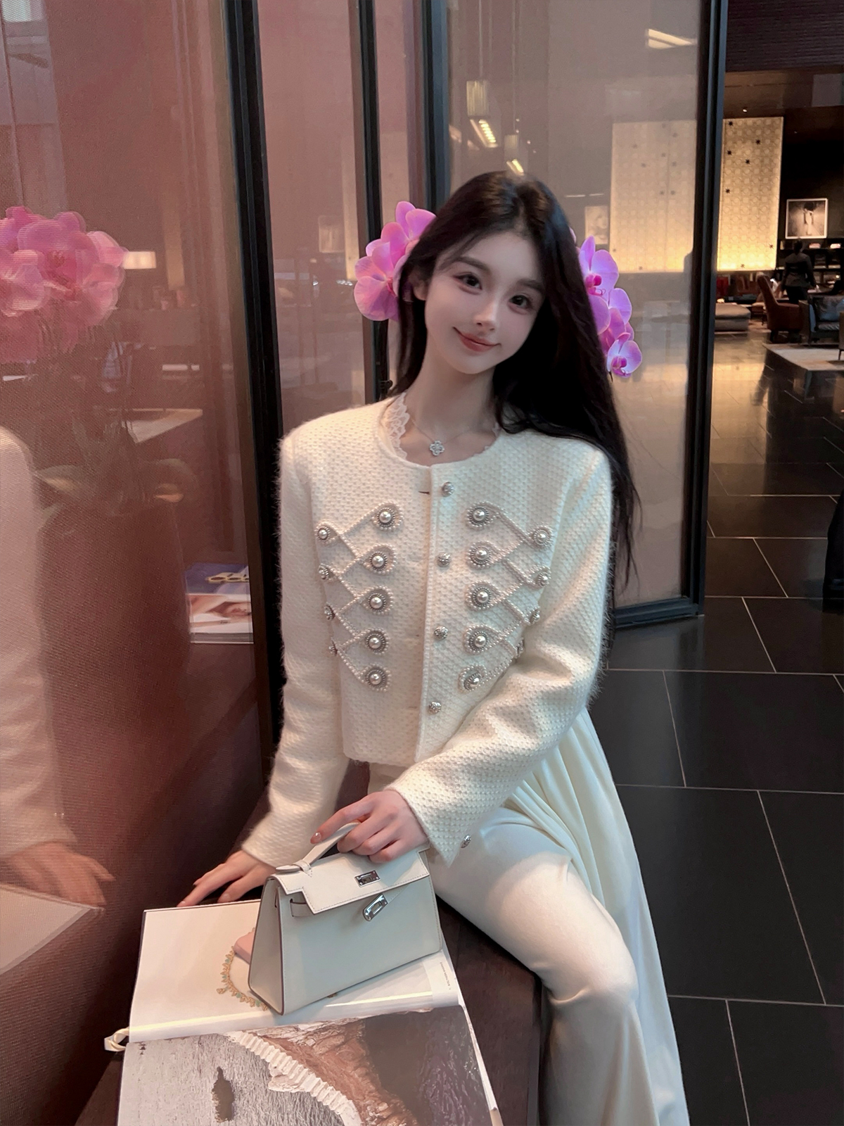 Heavy Embroidery White Woolen Coat - Women's Short Down Liner Overcoat for Winter Fashion, Cozy Chic Style Heavy Embroidery White Woolen Coat - Women's Short Down Liner Overcoat for Winter Fashion, Cozy Chic Style