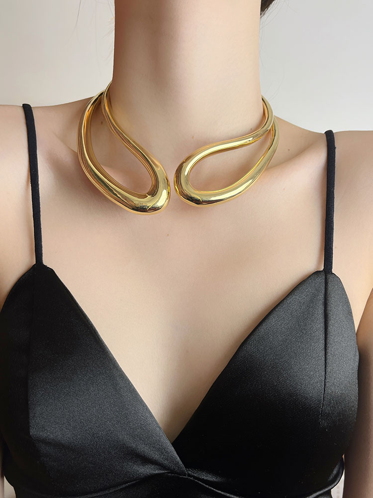 Heavy Industry Minimalist Metal Geometric Spring Collar Necklace - High-End Clavicle Chain for Women in Cold Style Heavy Industry Minimalist Metal Geometric Spring Collar Necklace - High-End Clavicle Chain for Women in Cold Style