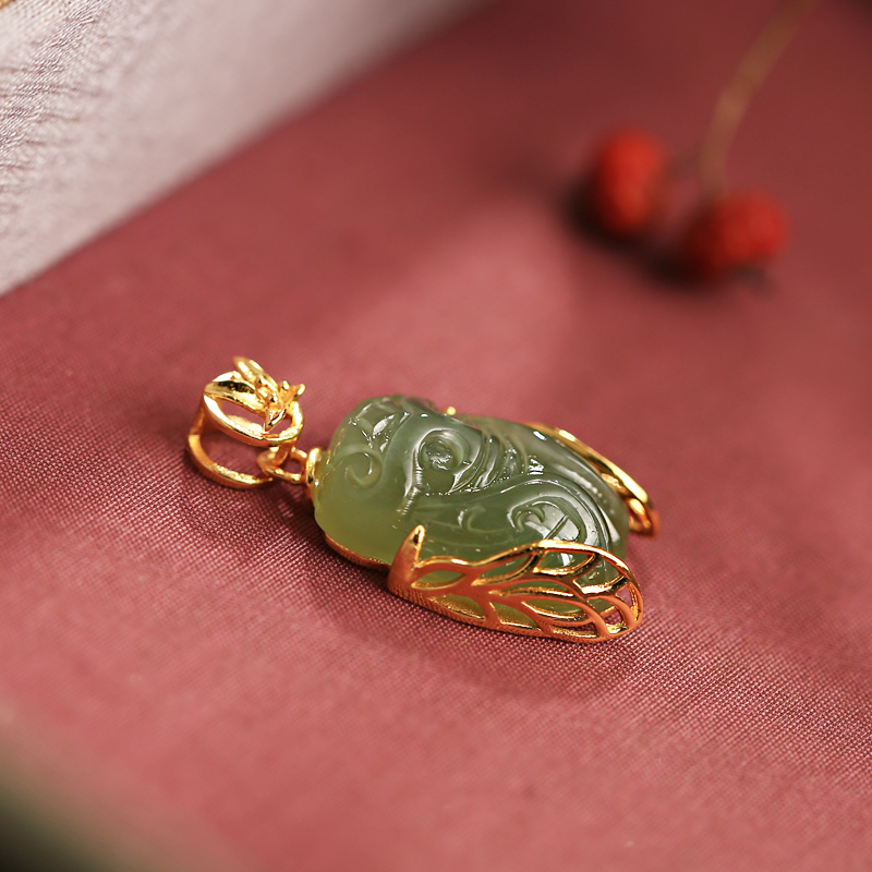 Hetian Jade Cicada Pendant for Women - Graduation Gift for Success, Good Luck Charm for College Entrance Exams