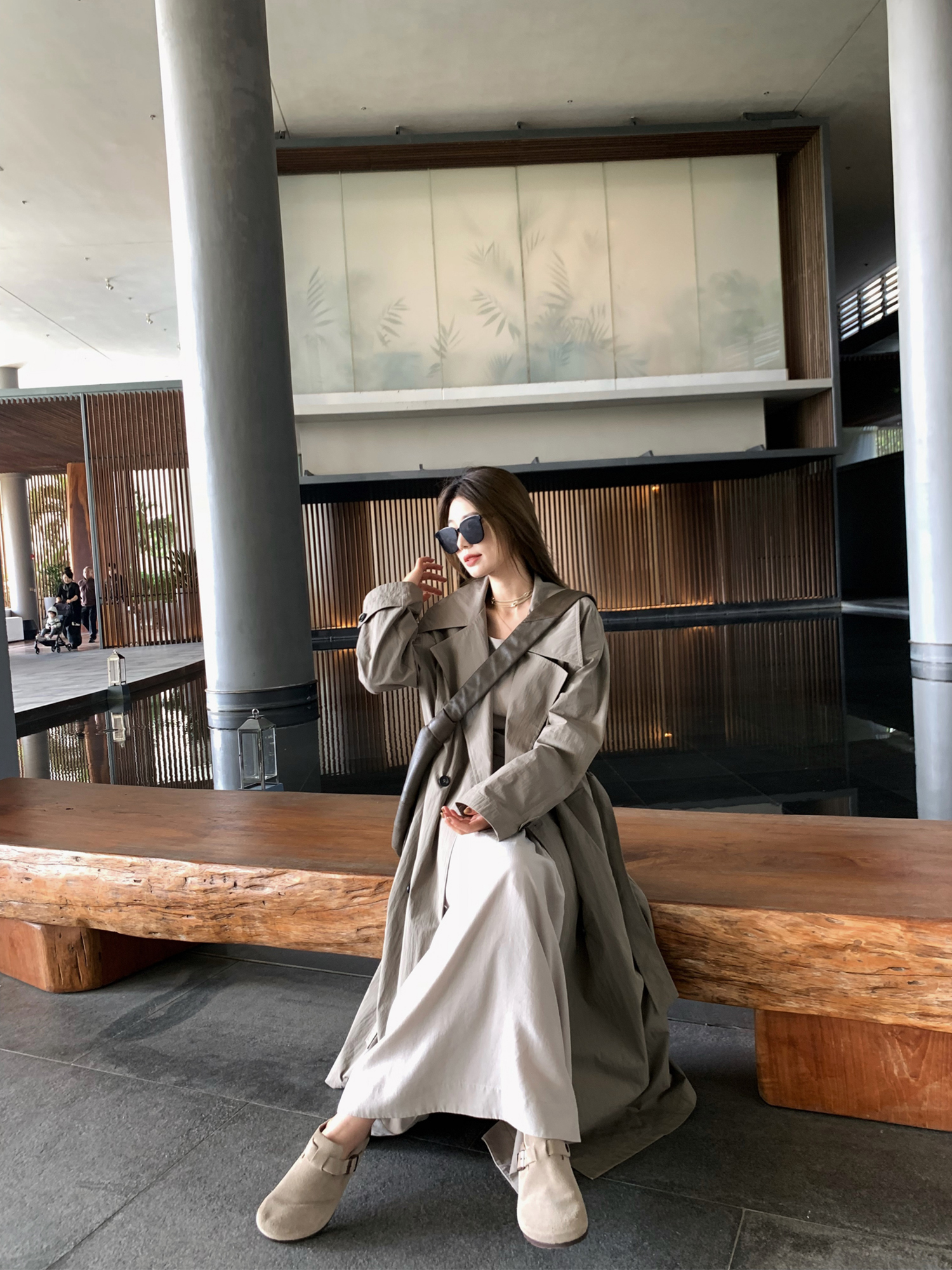 High-Definition Tailored Lapel Coat in Morning Fog - Slightly Wrinkled Loose Silhouette Windbreaker for a Chic Y2K Style High-Definition Tailored Lapel Coat in Morning Fog - Slightly Wrinkled Loose Silhouette Windbreaker for a Chic Y2K Style