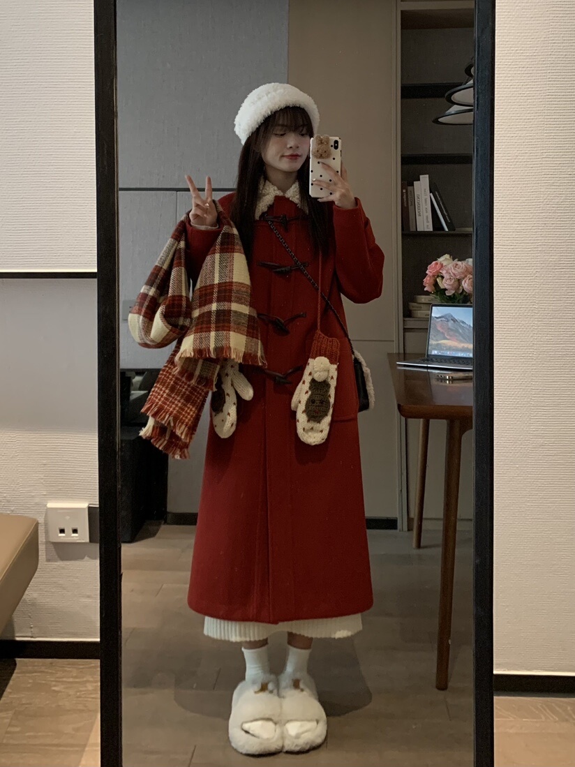 High-End Chinese Style Thick Red Woolen Coat for Women - Slimming Winter Outfit for Christmas Celebrations High-End Chinese Style Thick Red Woolen Coat for Women - Slimming Winter Outfit for Christmas Celebrations