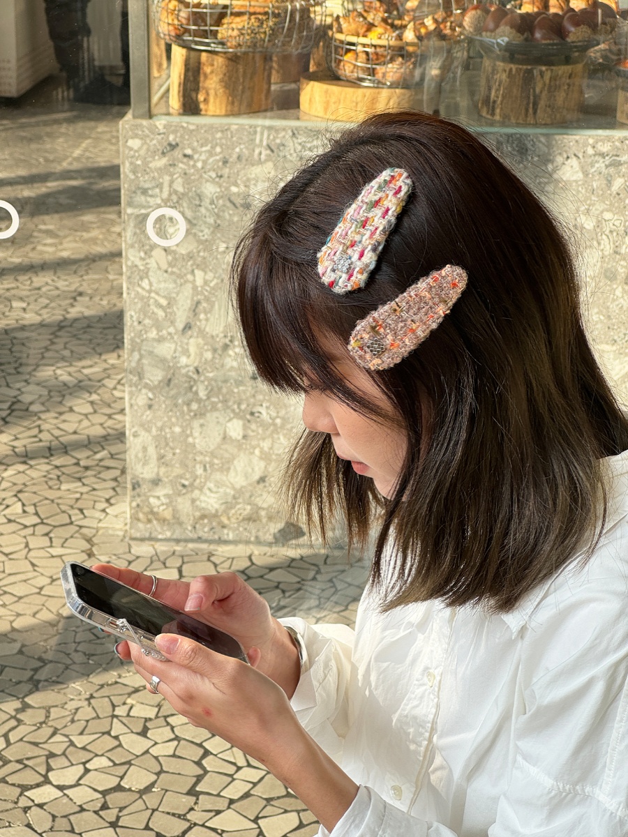 High-End Creative Wool Fabric Hair Clip - Kurishima Music Box Design, Unique Edge Clip, Stylish Spring Hair Accessory High-End Creative Wool Fabric Hair Clip - Kurishima Music Box Design, Unique Edge Clip, Stylish Spring Hair Accessory