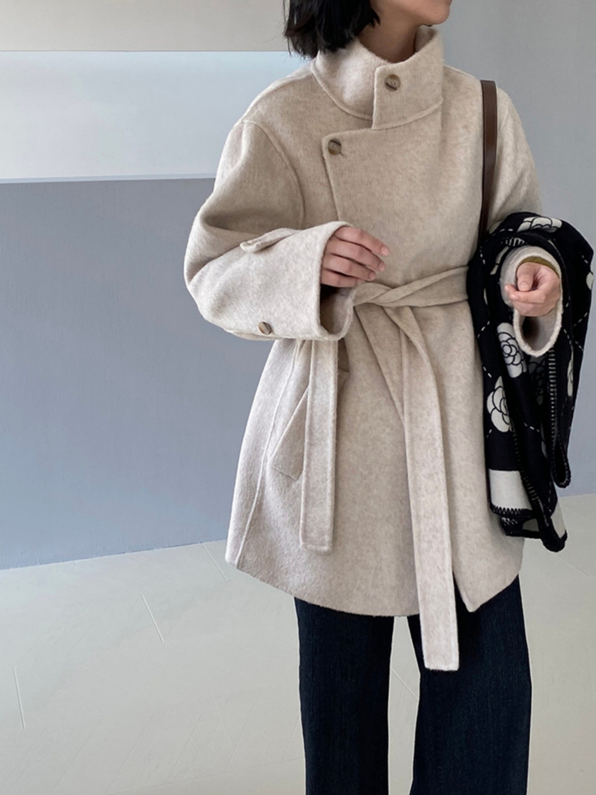 High-End Double-Sided Cashmere Wool Coat for Women - French-Style Waist-Cinching Jacket for Petite Winter Fashion 2025