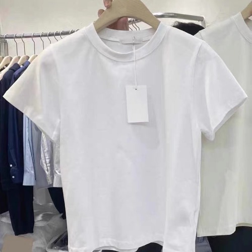 High-End European-Style Women's Summer Short Sleeve T-Shirt with Straight Shoulders - Age-Reducing Basic Tee