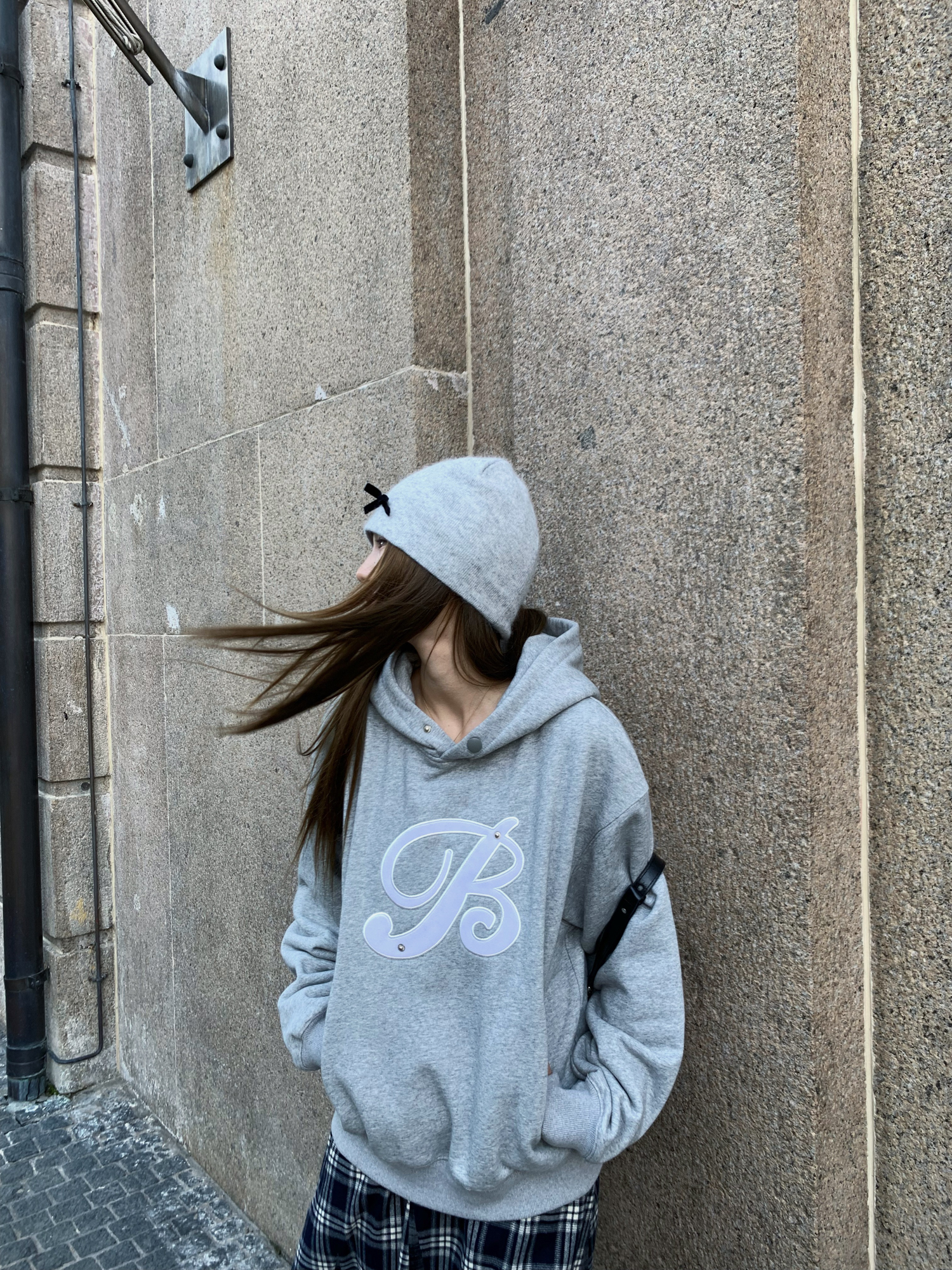 High-End Fashion Heavyweight Patch Embroidery Slim Fit Loose Shoulder Hoodie - Trendy Streetwear Inspired by 90s Y2K Style High-End Fashion Heavyweight Patch Embroidery Slim Fit Loose Shoulder Hoodie - Trendy Streetwear Inspired by 90s Y2K Style