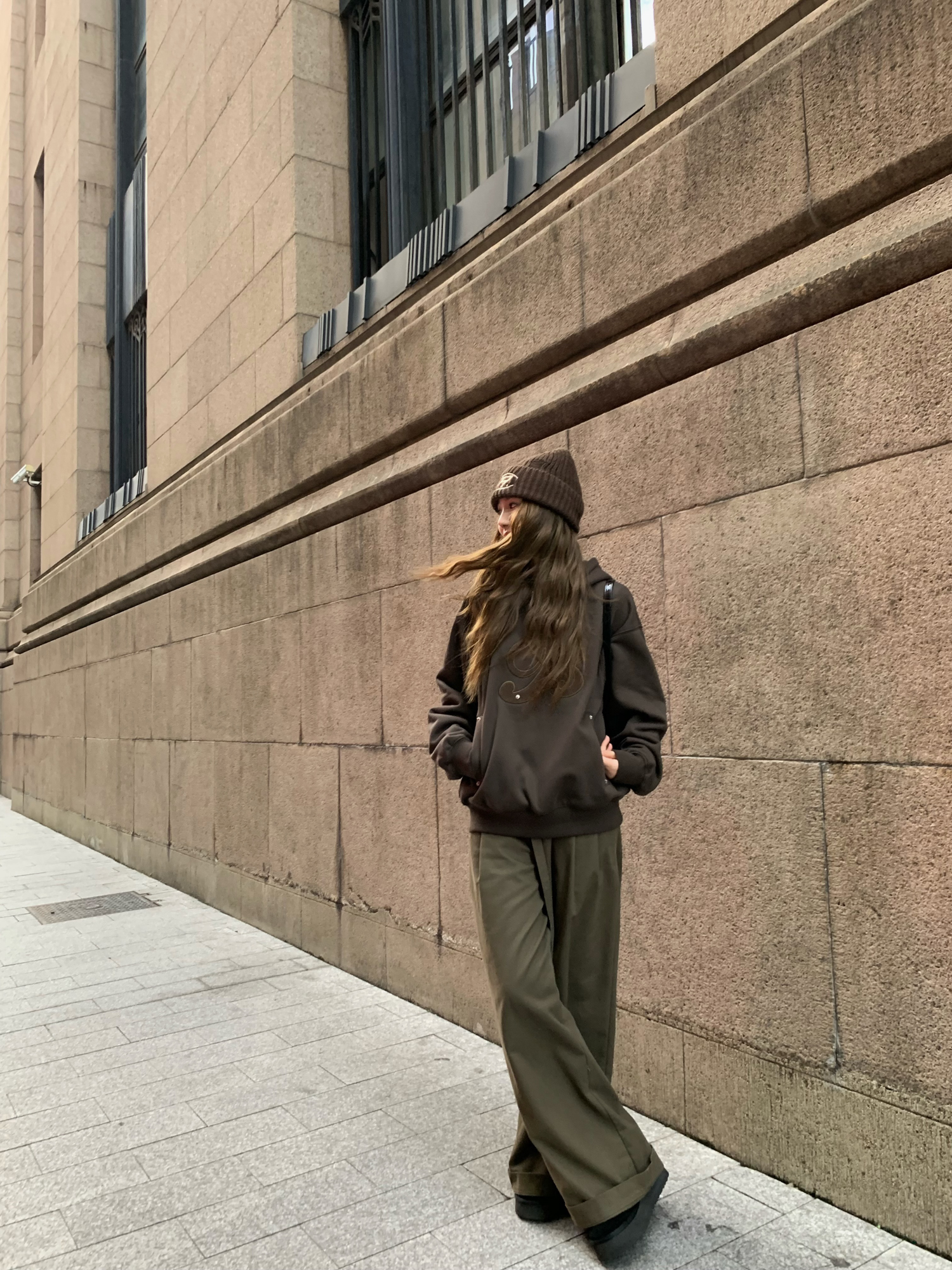 High-End Fashion Heavyweight Patch Embroidery Slim Fit Loose Shoulder Hoodie - Trendy Streetwear Inspired by 90s Y2K Style High-End Fashion Heavyweight Patch Embroidery Slim Fit Loose Shoulder Hoodie - Trendy Streetwear Inspired by 90s Y2K Style