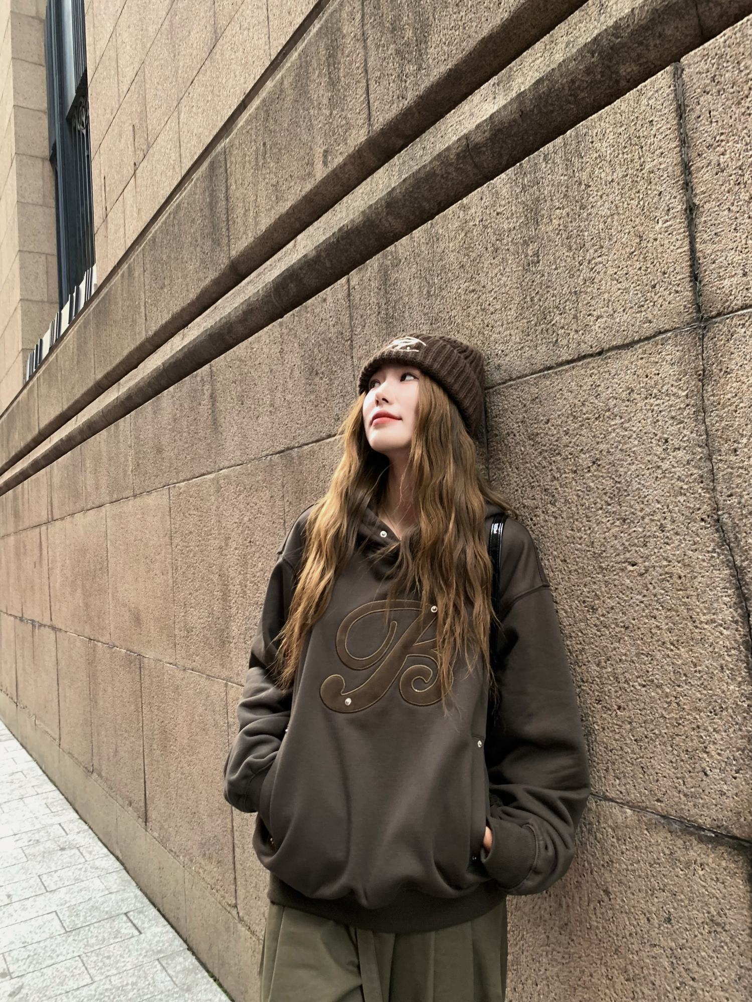 High-End Fashion Heavyweight Patch Embroidery Slim Fit Loose Shoulder Hoodie - Trendy Streetwear Inspired by 90s Y2K Style
