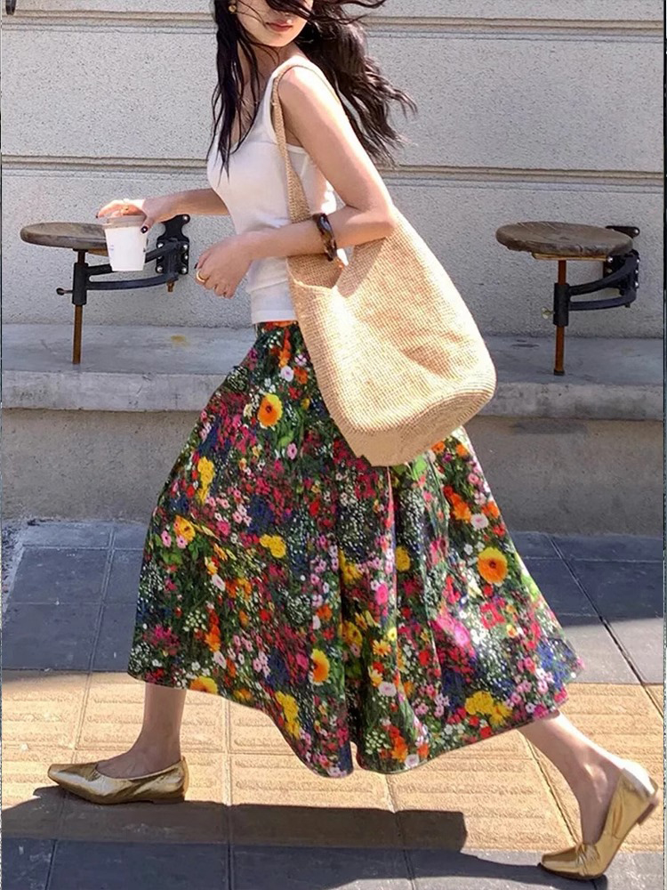 High-End Floral Midi Skirt for Women, High-Waisted A-Line Design, Summer Fashion for Pear-Shaped Figures High-End Floral Midi Skirt for Women, High-Waisted A-Line Design, Summer Fashion for Pear-Shaped Figures