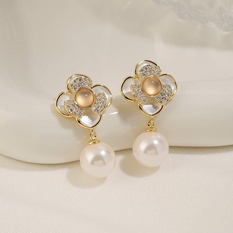 High-End Floral Pearl Earrings for Women - Exquisite S925 Silver Needle Design, 2025 Trendy Niche Jewelry High-End Floral Pearl Earrings for Women - Exquisite S925 Silver Needle Design, 2025 Trendy Niche Jewelry