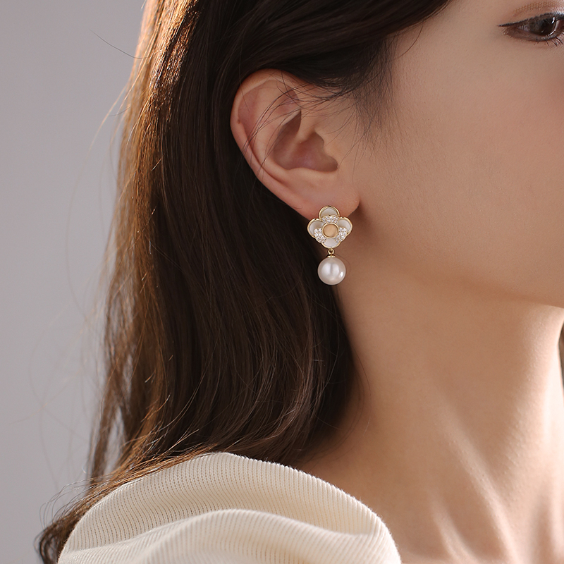 High-End Floral Pearl Earrings for Women - Exquisite S925 Silver Needle Design, 2025 Trendy Niche Jewelry High-End Floral Pearl Earrings for Women - Exquisite S925 Silver Needle Design, 2025 Trendy Niche Jewelry