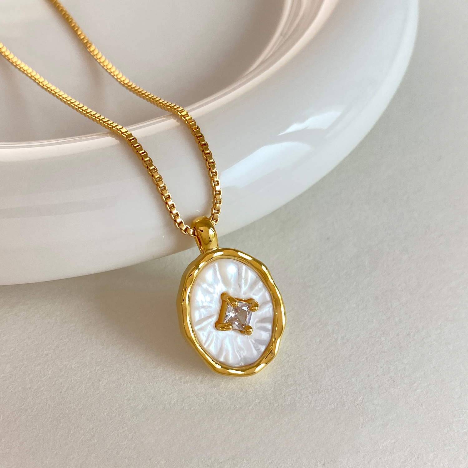 High-End Fritillaria Floral Print Dress - Unique French Design, Elegant Style, Perfect for Special Occasions