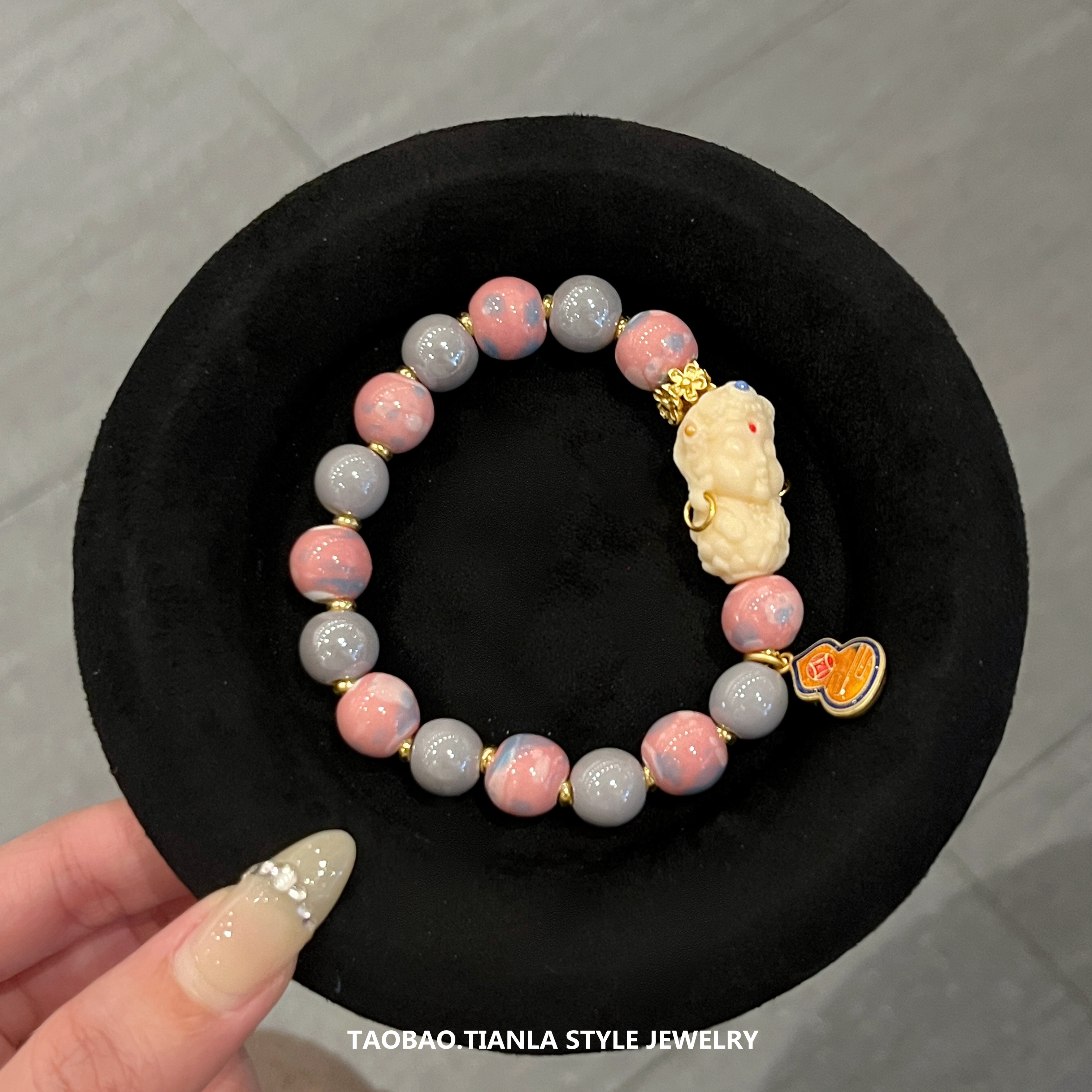 High-End Glass Bead Bracelet for Women, Bodhi Sandalwood Hand Accessory, Perfect Gift for Best Friend's Birthday, Boho Style High-End Glass Bead Bracelet for Women, Bodhi Sandalwood Hand Accessory, Perfect Gift for Best Friend's Birthday, Boho Style