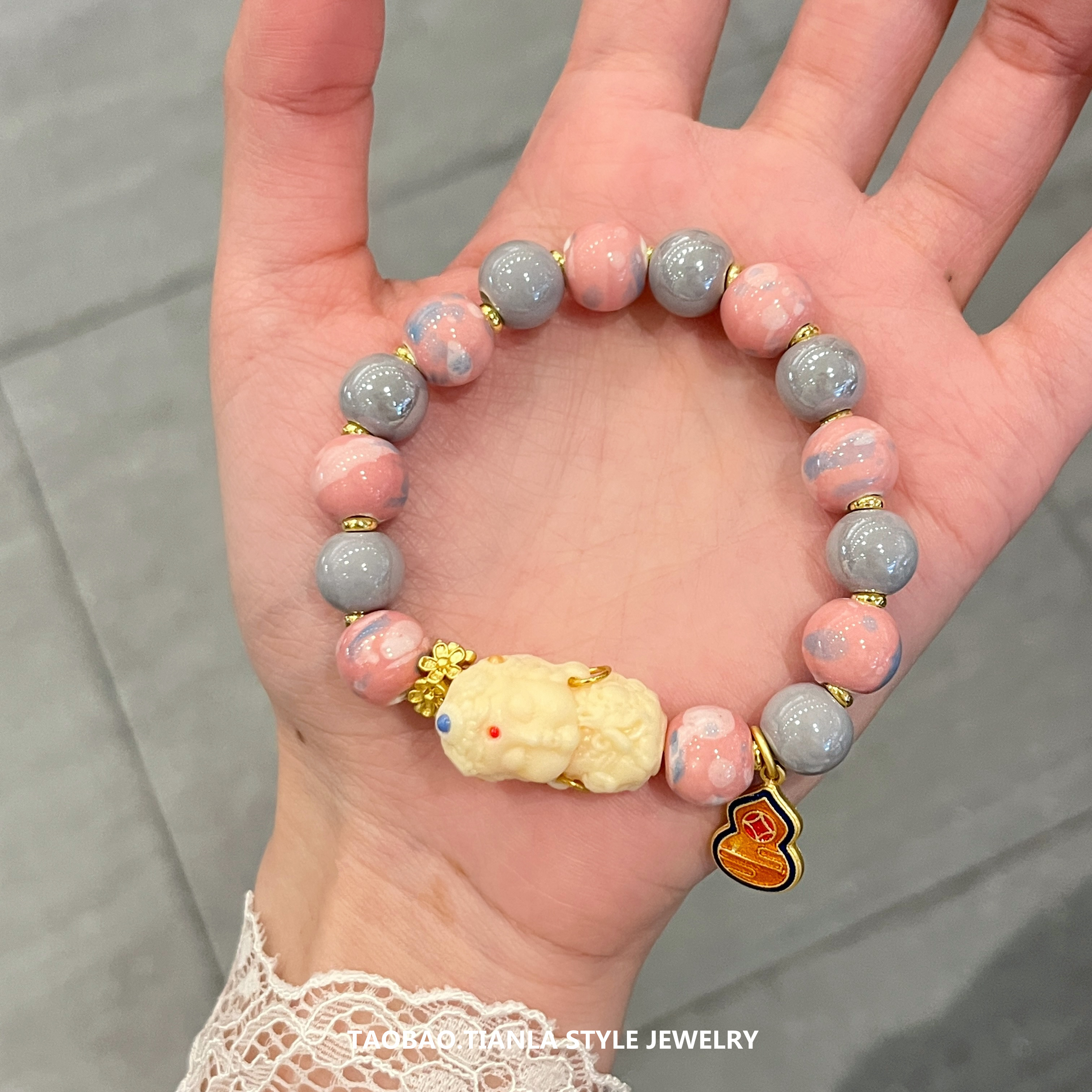 High-End Glass Bead Bracelet for Women, Bodhi Sandalwood Hand Accessory, Perfect Gift for Best Friend's Birthday, Boho Style High-End Glass Bead Bracelet for Women, Bodhi Sandalwood Hand Accessory, Perfect Gift for Best Friend's Birthday, Boho Style