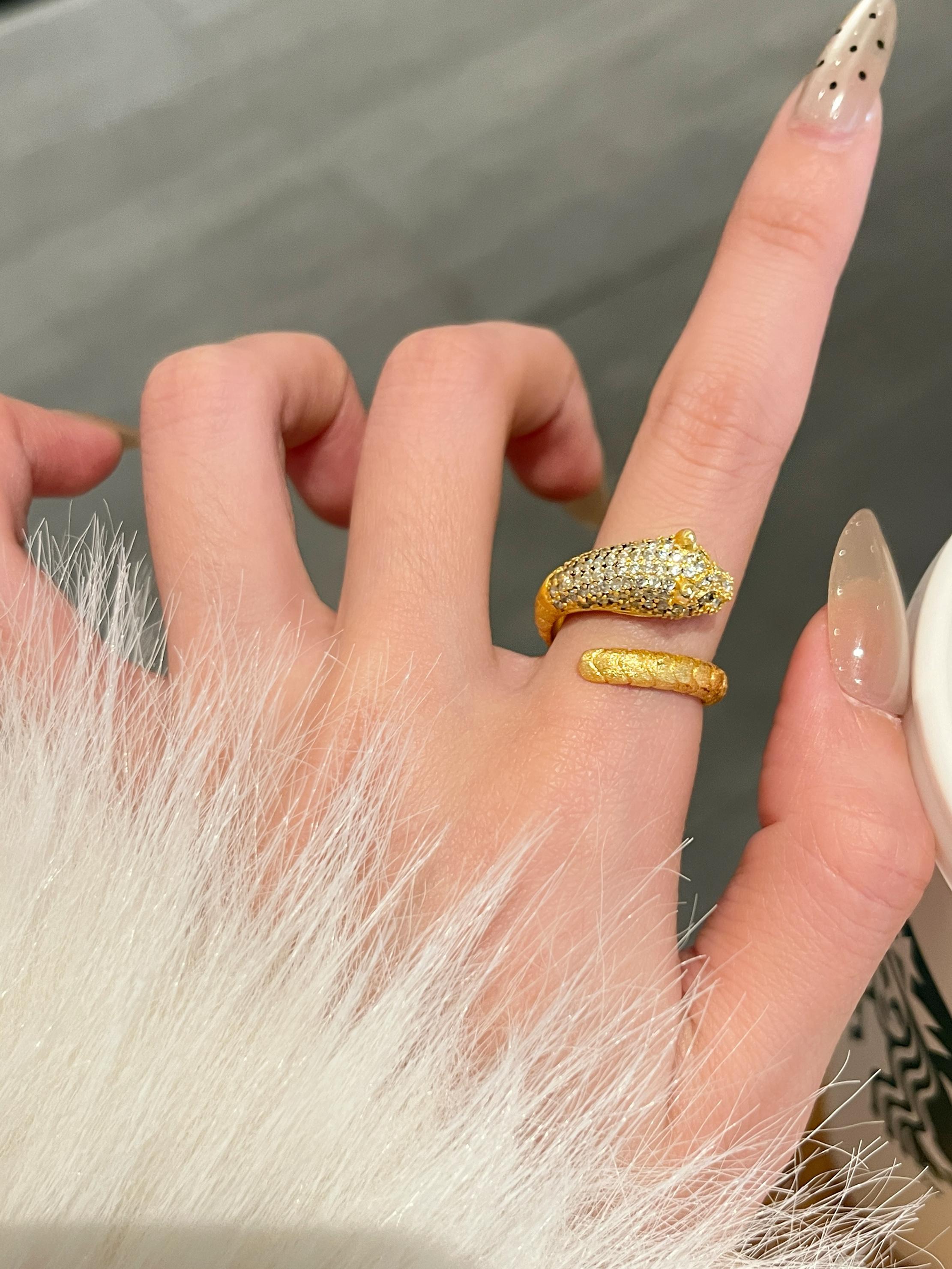 High-End Gold Leopard Ring for Women - Luxurious Old Money Style, Unique Design, Fashionable Light Luxury Index Finger Ring High-End Gold Leopard Ring for Women - Luxurious Old Money Style, Unique Design, Fashionable Light Luxury Index Finger Ring