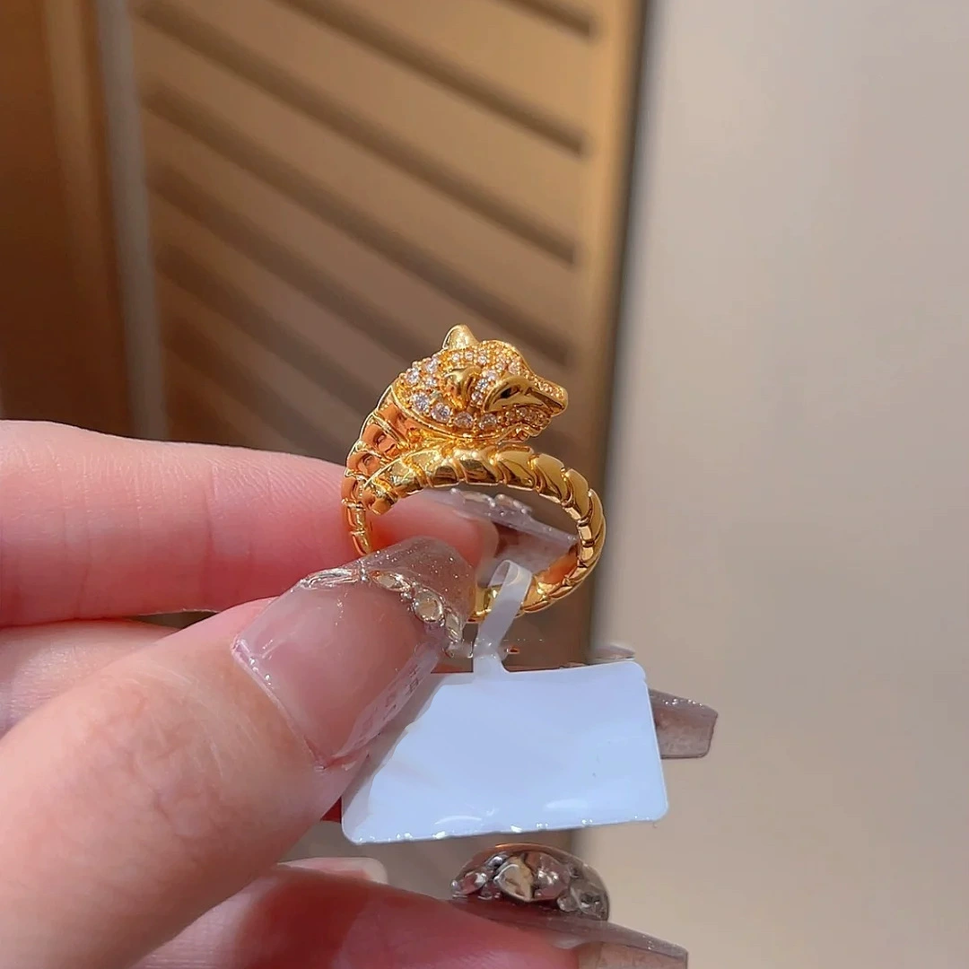 High-End Gold Leopard Ring for Women - Luxurious Old Money Style, Unique Design, Fashionable Light Luxury Index Finger Ring