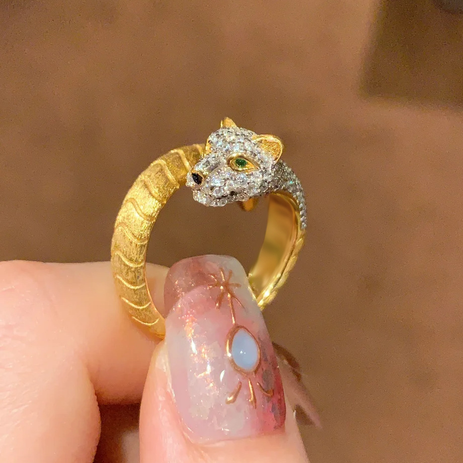 High-End Gold Leopard Ring for Women - Luxurious Old Money Style, Unique Design, Fashionable Light Luxury Index Finger Ring High-End Gold Leopard Ring for Women - Luxurious Old Money Style, Unique Design, Fashionable Light Luxury Index Finger Ring