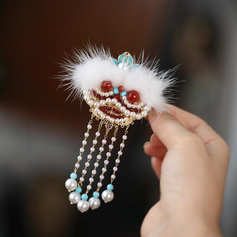 High-End Hanfu Girls' Fluffy Hair Clips - Cute Lion Dance Hairpins, Ancient Style Hair Accessories for Autumn & Winter 2025 High-End Hanfu Girls' Fluffy Hair Clips - Cute Lion Dance Hairpins, Ancient Style Hair Accessories for Autumn & Winter 2025