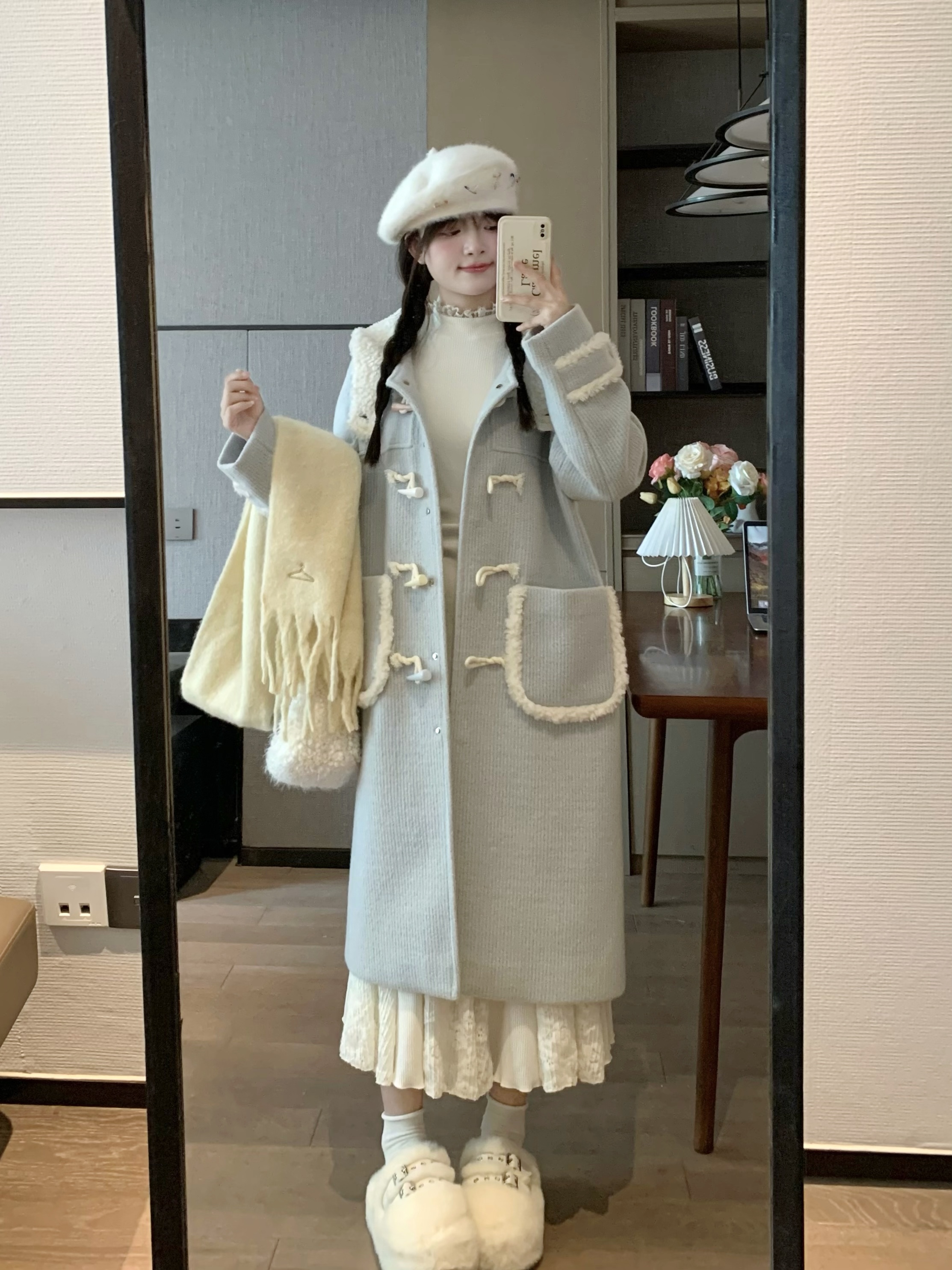 High-End Korean Style Mid-Length Coat for Women in Blue Wool with Horn Buttons - Elegant Autumn and Winter Outerwear