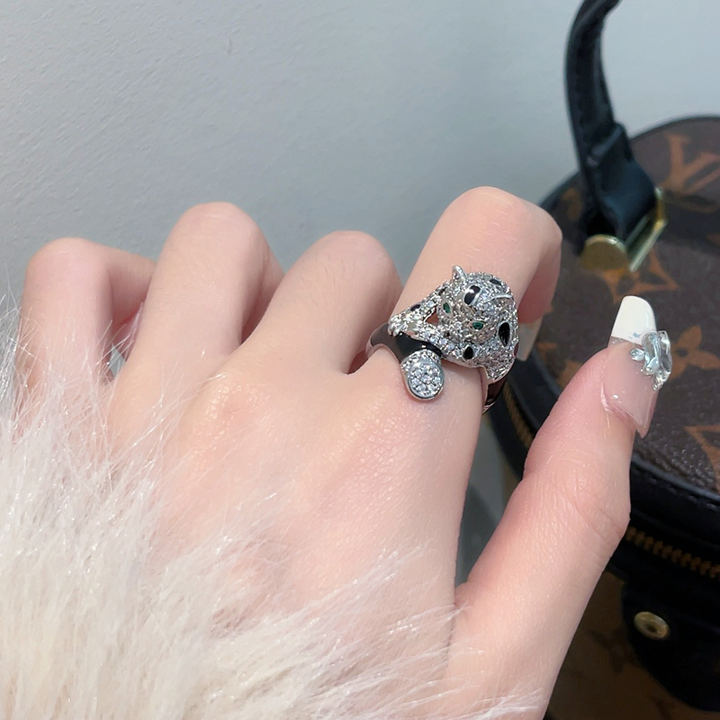 High-End Leopard Ring for Women, Diamond-Inlaid, Fashionable and Personalized, Trendy Light Luxury Design, Micro-Inlaid Zircon Statement Ring