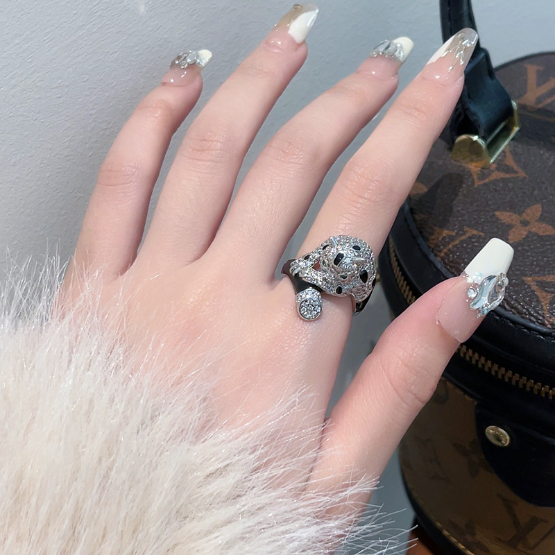 High-End Leopard Ring for Women, Diamond-Inlaid, Fashionable and Personalized, Trendy Light Luxury Design, Micro-Inlaid Zircon Statement Ring High-End Leopard Ring for Women, Diamond-Inlaid, Fashionable and Personalized, Trendy Light Luxury Design, Micro-Inlaid Zircon Statement Ring