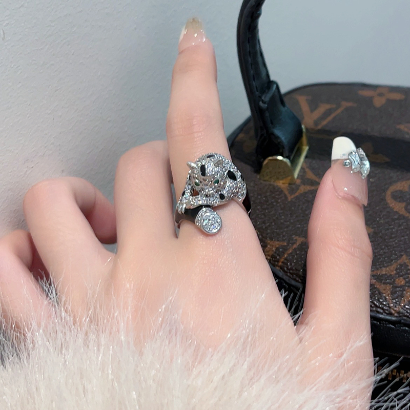 High-End Leopard Ring for Women, Diamond-Inlaid, Fashionable and Personalized, Trendy Light Luxury Design, Micro-Inlaid Zircon Statement Ring High-End Leopard Ring for Women, Diamond-Inlaid, Fashionable and Personalized, Trendy Light Luxury Design, Micro-Inlaid Zircon Statement Ring