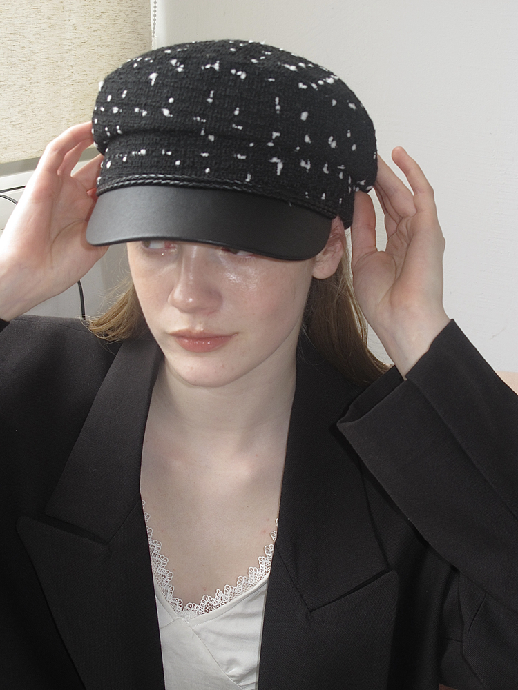 High-End Navy Leather-Brimmed Duckbill Cap - Women's Spring Beret with Small Camellia Button Detail High-End Navy Leather-Brimmed Duckbill Cap - Women's Spring Beret with Small Camellia Button Detail