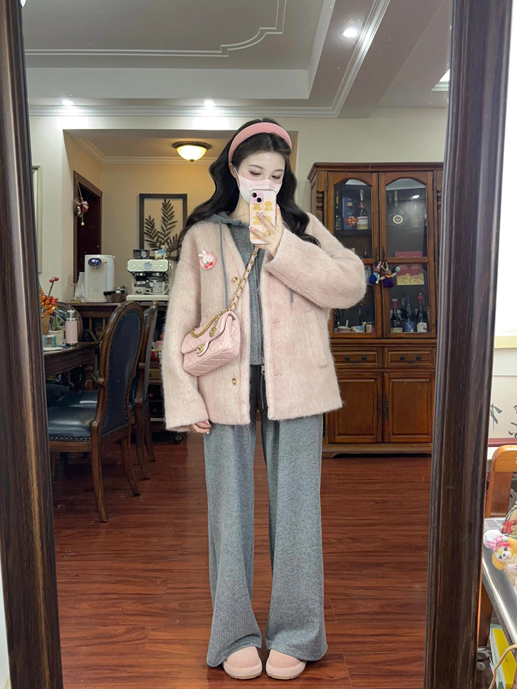 High-End Pink Woolen Coat Women's Casual Hoodie Jacket with Wide-Leg Pants for Winter Fashion High-End Pink Woolen Coat Women's Casual Hoodie Jacket with Wide-Leg Pants for Winter Fashion