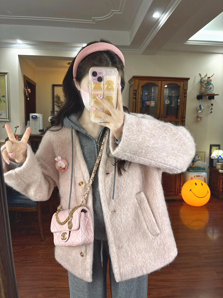 High-End Pink Woolen Coat Women's Casual Hoodie Jacket with Wide-Leg Pants for Winter Fashion High-End Pink Woolen Coat Women's Casual Hoodie Jacket with Wide-Leg Pants for Winter Fashion
