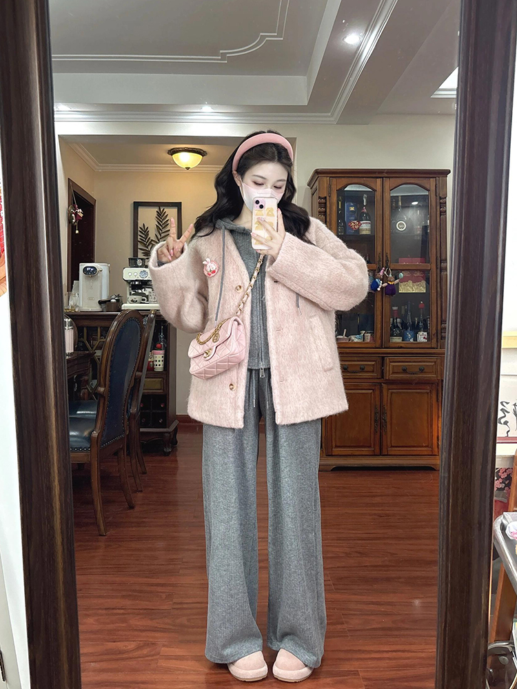 High-End Pink Woolen Coat Women's Casual Hoodie Jacket with Wide-Leg Pants for Winter Fashion High-End Pink Woolen Coat Women's Casual Hoodie Jacket with Wide-Leg Pants for Winter Fashion