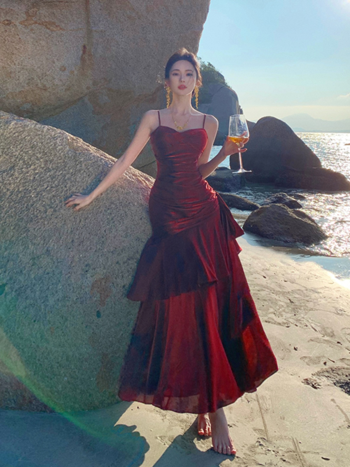 High-End Red Spaghetti Strap Bridesmaid Dress - Long Formal Wedding Banquet Toast Gown with Waist-Cinching Design for Summer Events
