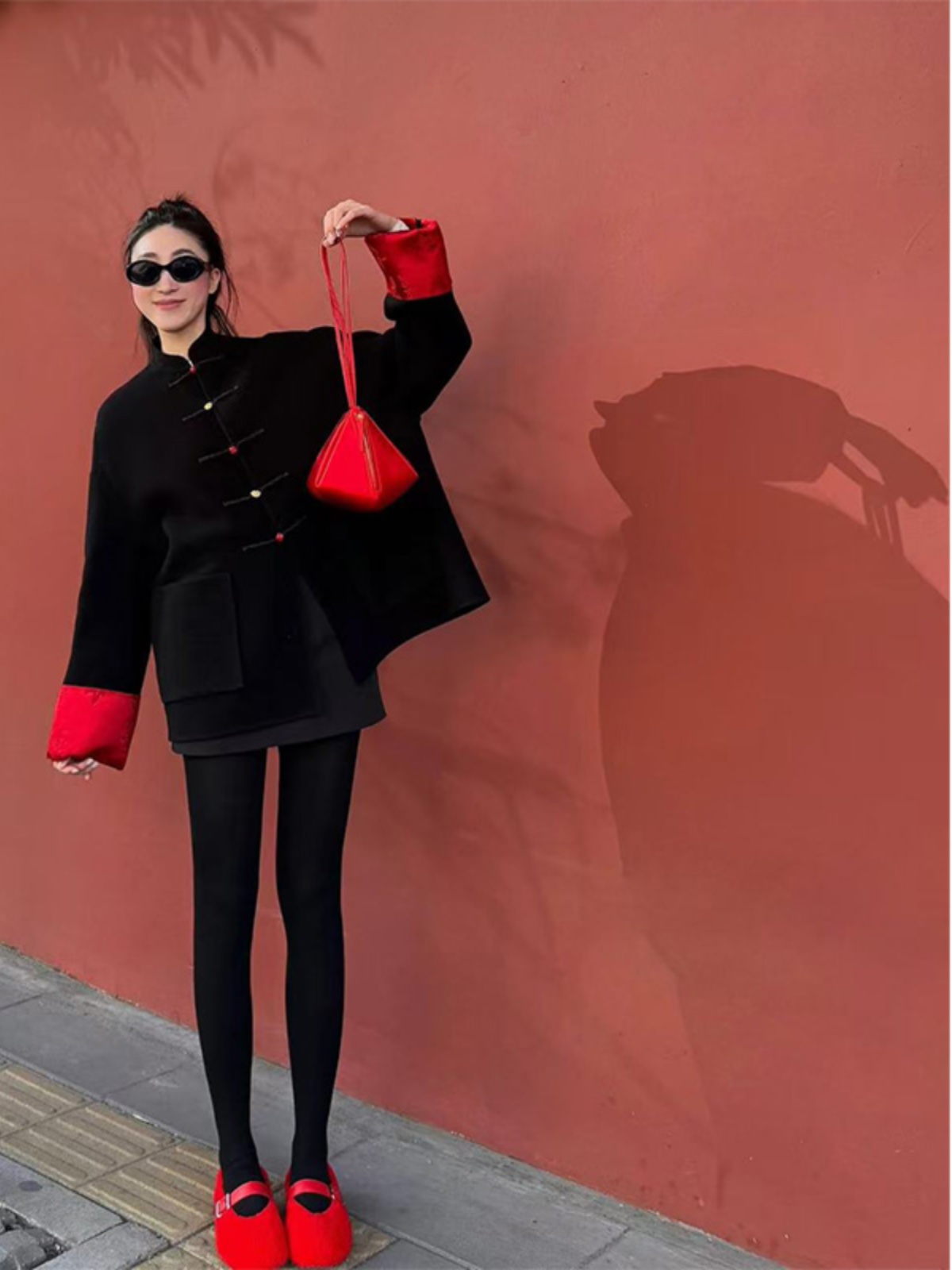 High-End Retro Chinese Style Long Sleeve Cardigan Top for Spring - Fashionable Thigh-Length Design