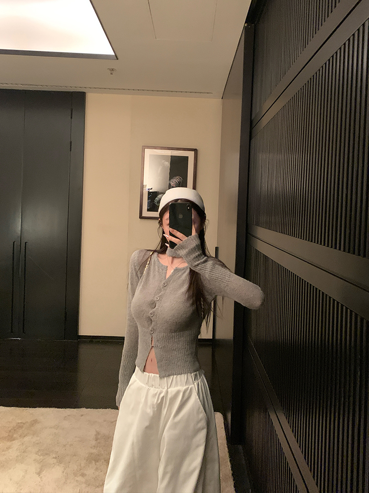 High-End Sheer Knitted Cardigan with Hanging Neck and Arc V-Neck - Pure Desire Wool Base Top for Chic Layering High-End Sheer Knitted Cardigan with Hanging Neck and Arc V-Neck - Pure Desire Wool Base Top for Chic Layering