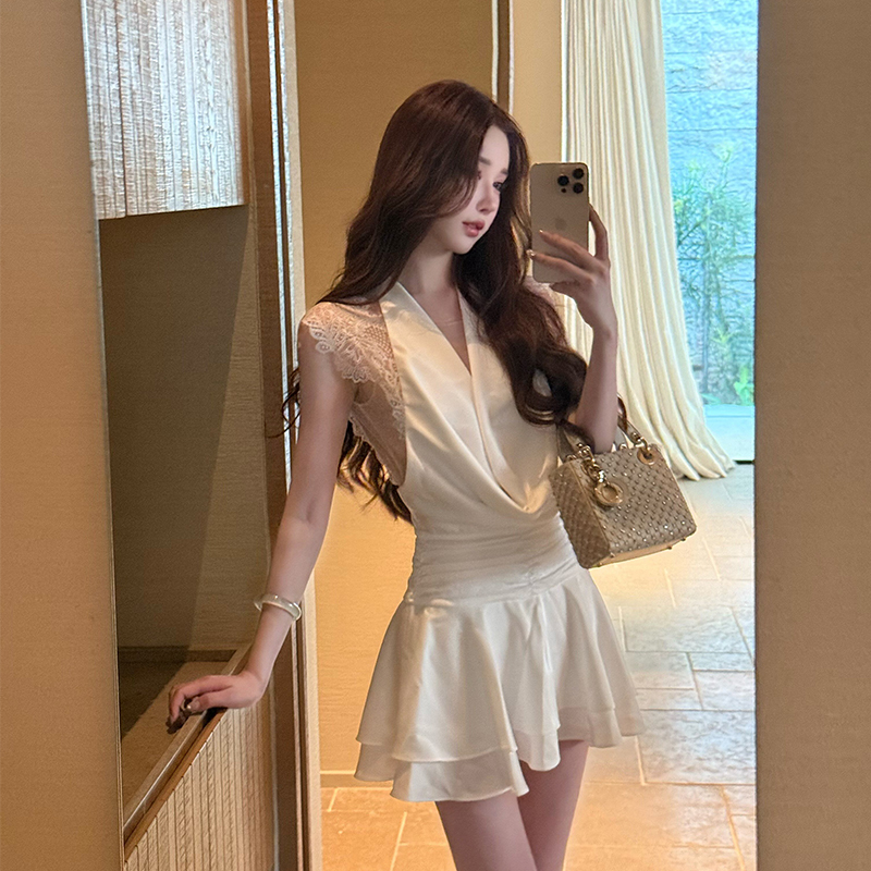 High-End Socialite Style Lace Dress - Moon Vera Canary Short Camisole with Deep V Design, Perfect for 90s and Y2K Fashion Lovers