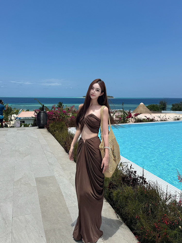 High-End Strapless Palm Print Top and Long Skirt Set - Quiet Luxury Socialite Style for 90s and Y2K Fashion