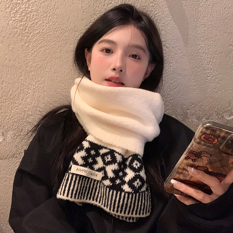 High-End Thick Knitted Scarf for Women - 'My Head is Not Round' Atmosphere, 2025 Autumn Winter Style, Warm Neck Gaiter High-End Thick Knitted Scarf for Women - 'My Head is Not Round' Atmosphere, 2025 Autumn Winter Style, Warm Neck Gaiter