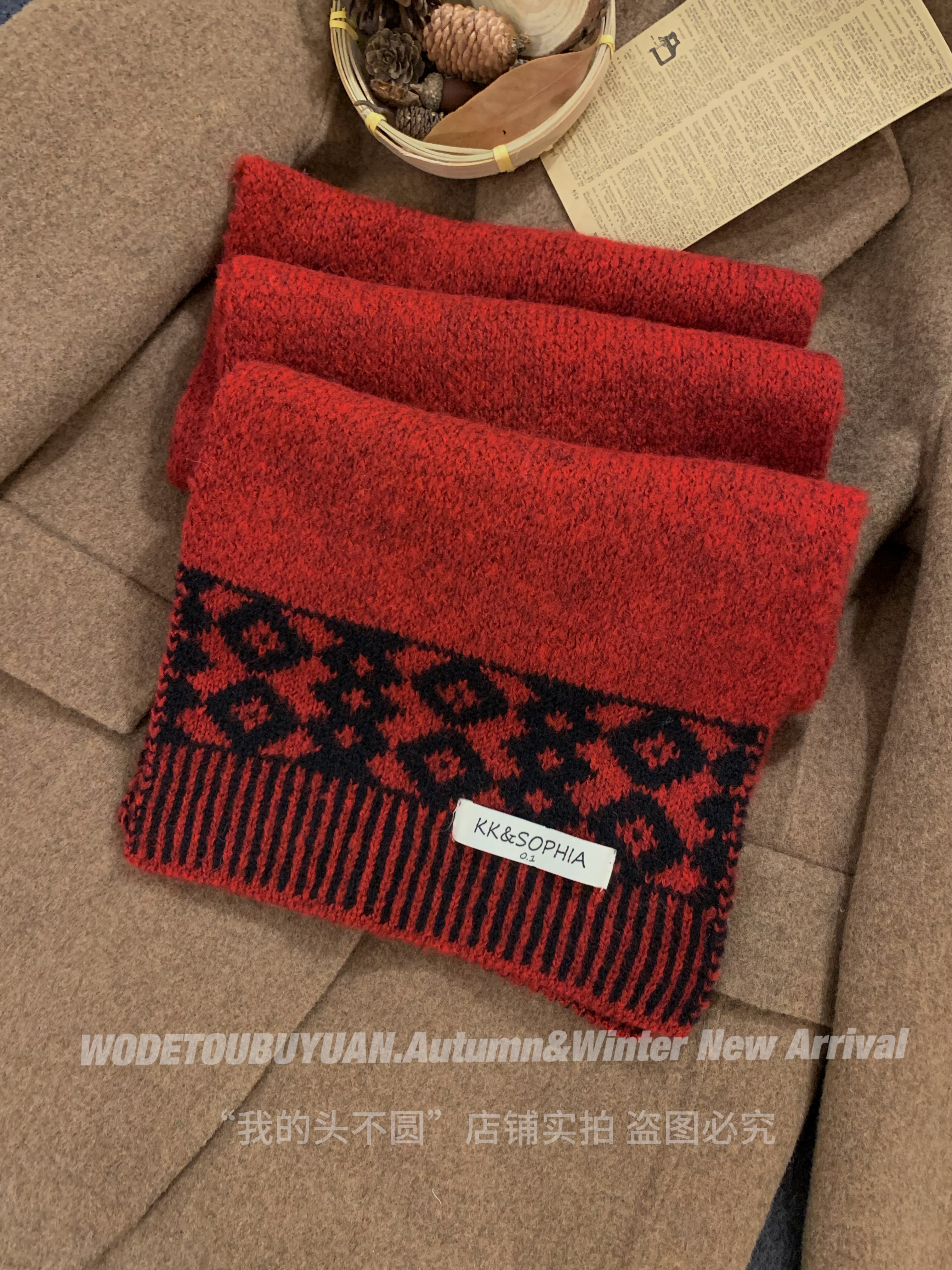 High-End Thick Knitted Scarf for Women - 'My Head is Not Round' Atmosphere, 2025 Autumn Winter Style, Warm Neck Gaiter High-End Thick Knitted Scarf for Women - 'My Head is Not Round' Atmosphere, 2025 Autumn Winter Style, Warm Neck Gaiter