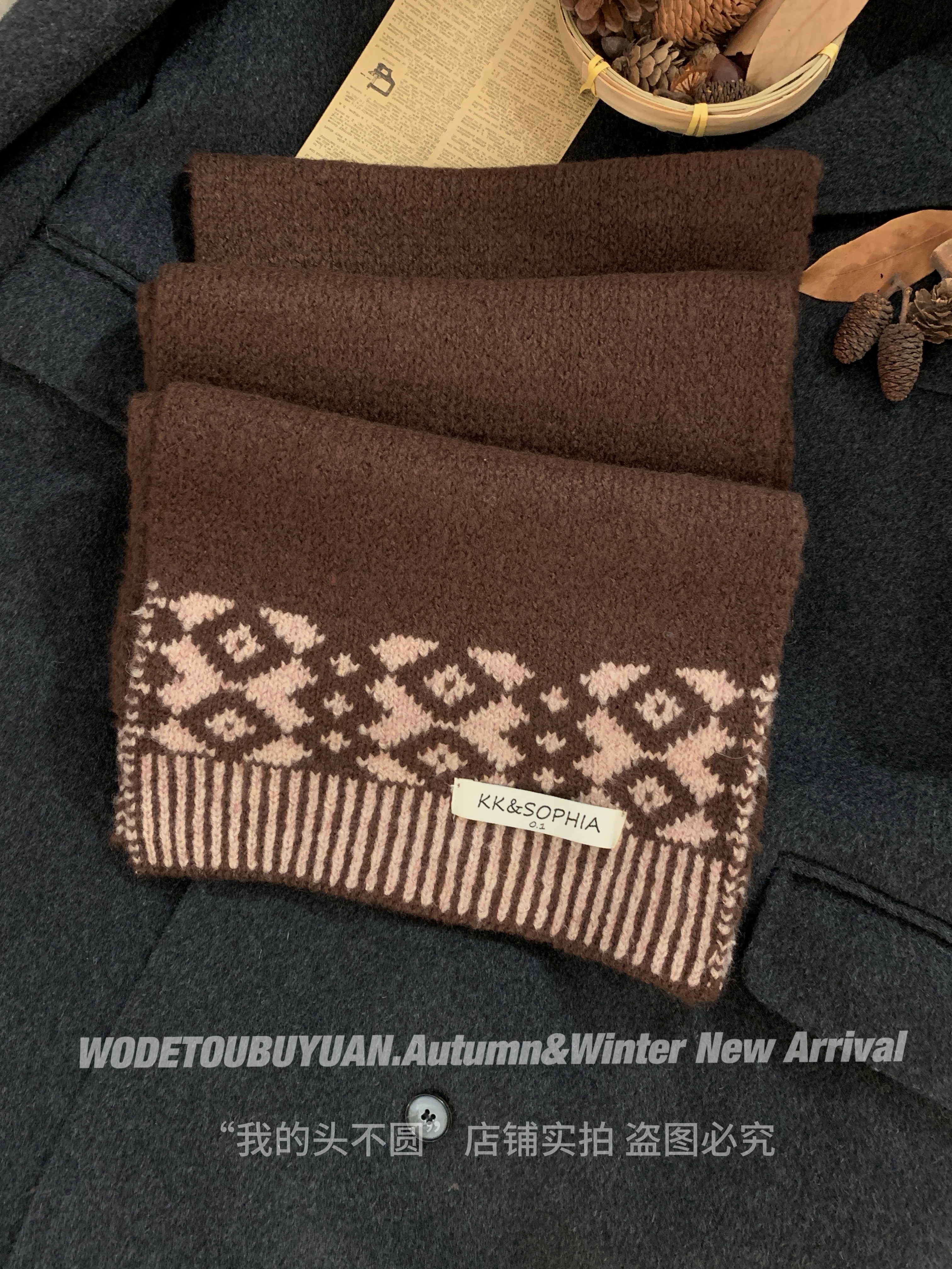 High-End Thick Knitted Scarf for Women - 'My Head is Not Round' Atmosphere, 2025 Autumn Winter Style, Warm Neck Gaiter High-End Thick Knitted Scarf for Women - 'My Head is Not Round' Atmosphere, 2025 Autumn Winter Style, Warm Neck Gaiter