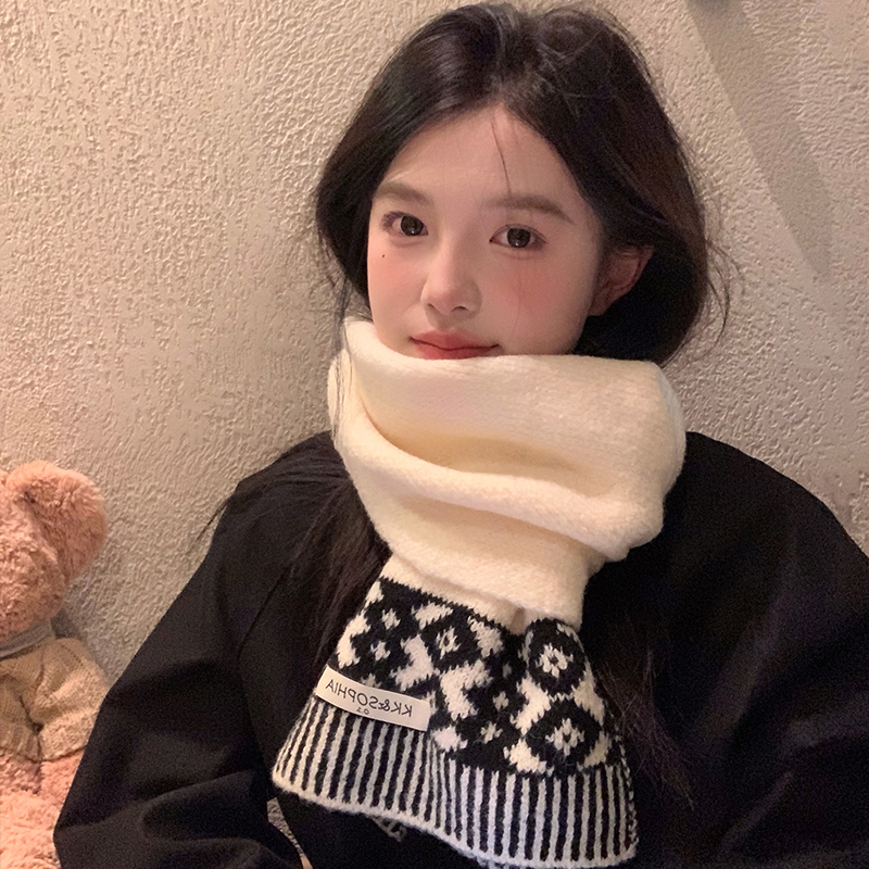 High-End Thick Knitted Scarf for Women - 'My Head is Not Round' Atmosphere, 2025 Autumn Winter Style, Warm Neck Gaiter High-End Thick Knitted Scarf for Women - 'My Head is Not Round' Atmosphere, 2025 Autumn Winter Style, Warm Neck Gaiter