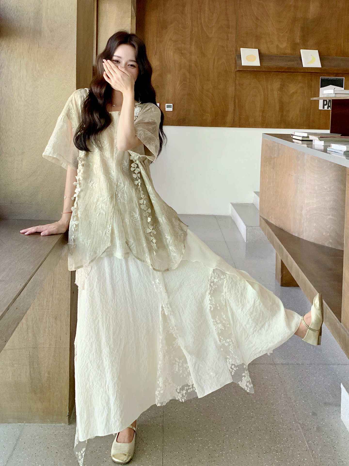 High-End Two-Piece Skirt Set for Women - Irregular Jacquard Top & Skirt - 2025 Summer Vacation Style High-End Two-Piece Skirt Set for Women - Irregular Jacquard Top & Skirt - 2025 Summer Vacation Style