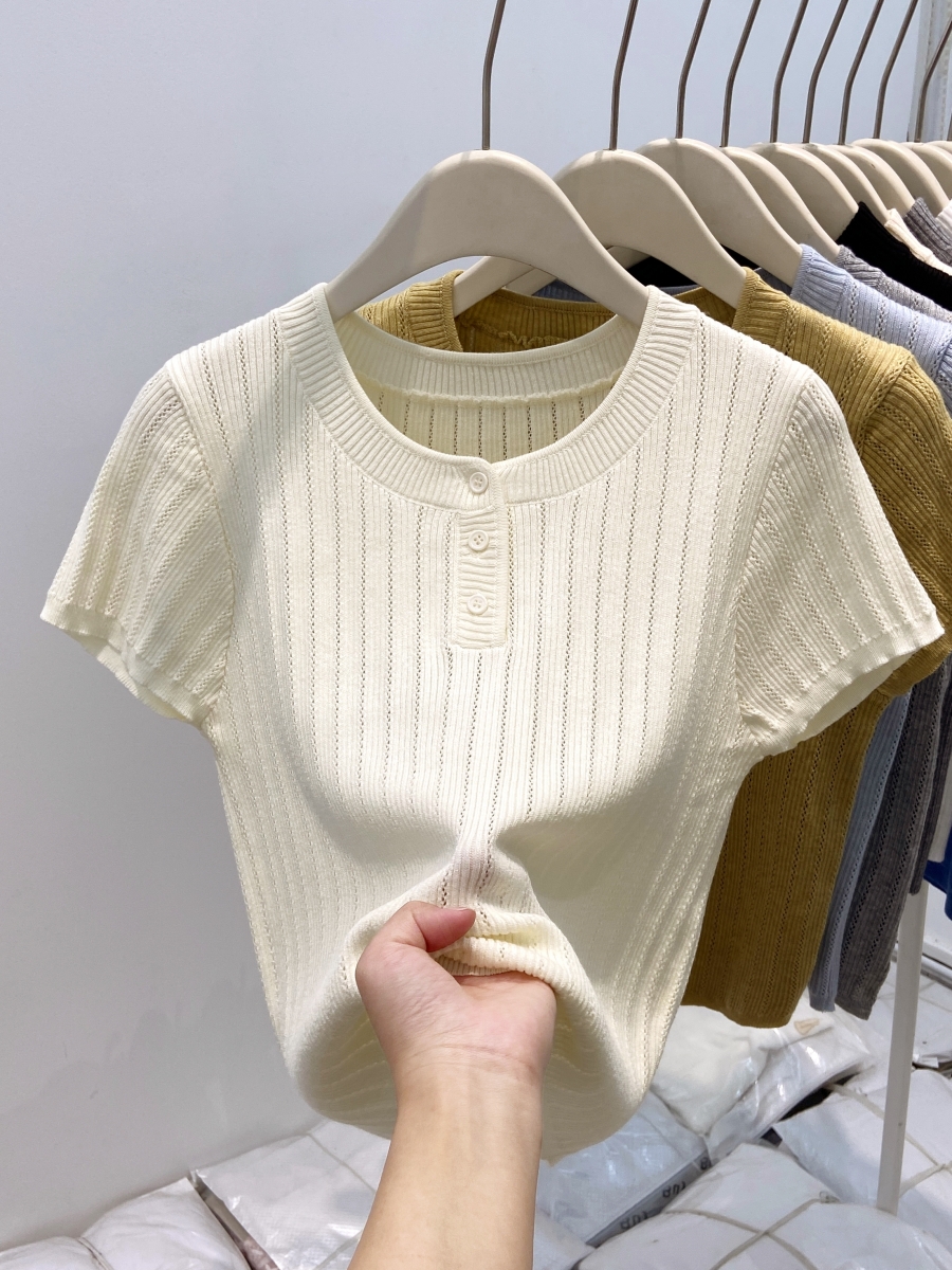 High-End Women's Summer Knitted Shirt - Stylish Yellow Short Sleeve Top with Round Neck Design - Trendy Niche Fashion High-End Women's Summer Knitted Shirt - Stylish Yellow Short Sleeve Top with Round Neck Design - Trendy Niche Fashion