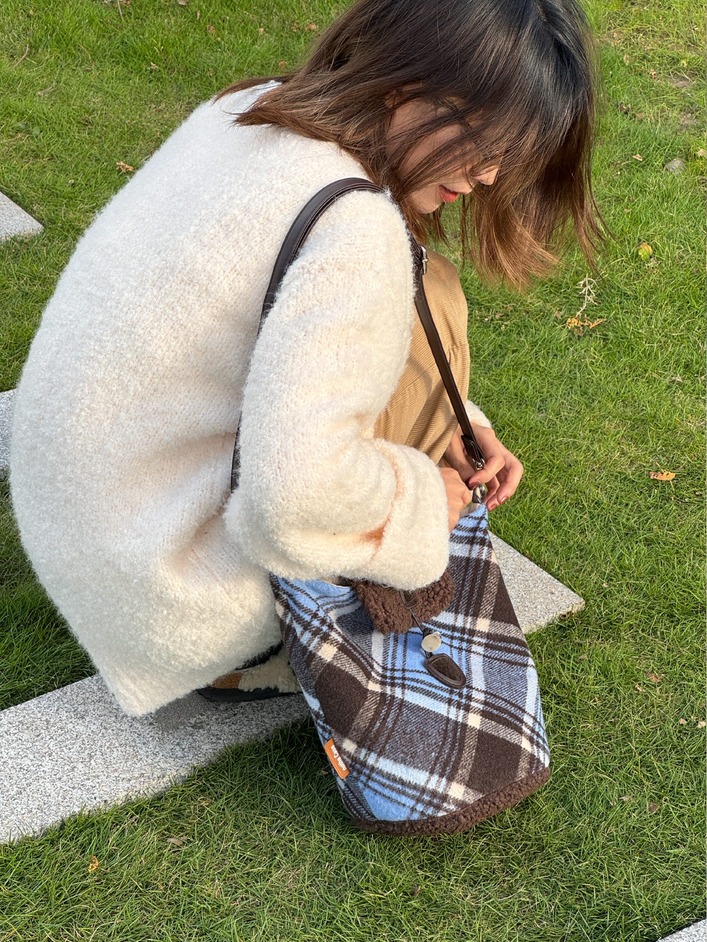 High-End Woolen Plaid Crossbody Commuter Tote Bucket Bag - Large Capacity, Stylish Everyday Essential High-End Woolen Plaid Crossbody Commuter Tote Bucket Bag - Large Capacity, Stylish Everyday Essential