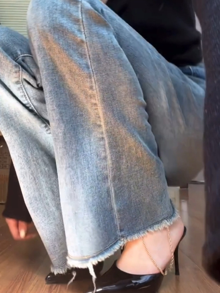 High-Heeled Cross Chain Sandals for Women, Patent Leather Pointed Toe, Thin Heel, Sexy Closed-Toe Summer Style 2025 High-Heeled Cross Chain Sandals for Women, Patent Leather Pointed Toe, Thin Heel, Sexy Closed-Toe Summer Style 2025