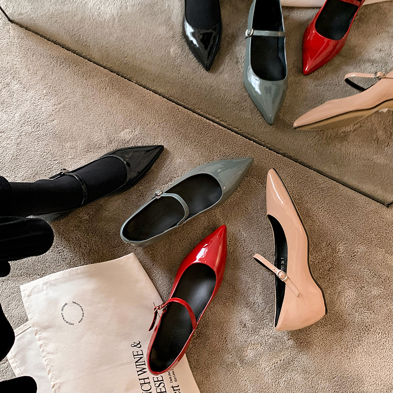 High-Heeled Pointed Toe Sheepskin Mary Jane Shoes for Women - Comfortable Mid Heels, Trendy Internet Celebrity Style High-Heeled Pointed Toe Sheepskin Mary Jane Shoes for Women - Comfortable Mid Heels, Trendy Internet Celebrity Style