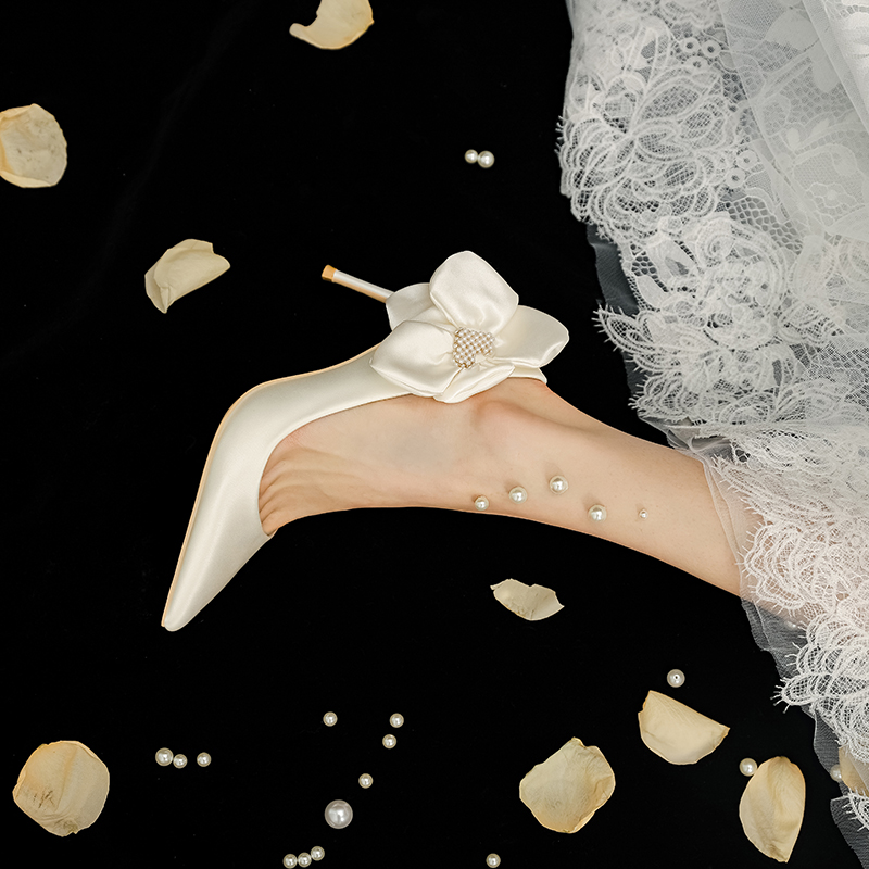 High Heels Wedding Shoes for Bride, French Style High-End Flats, 2025 New Temperament Design, Elegant Wedding Footwear High Heels Wedding Shoes for Bride, French Style High-End Flats, 2025 New Temperament Design, Elegant Wedding Footwear