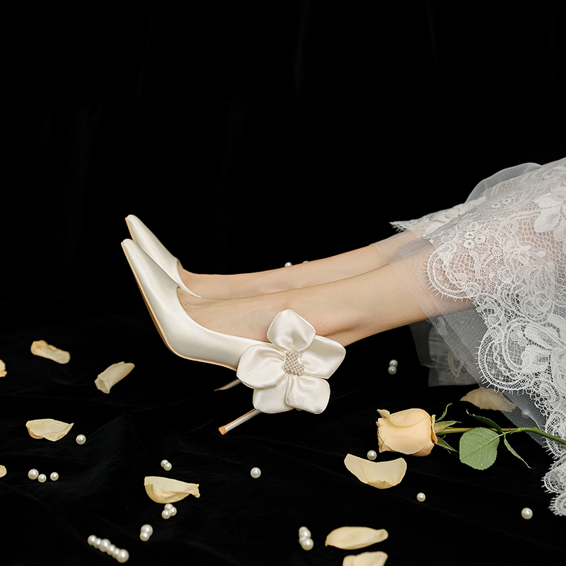 High Heels Wedding Shoes for Bride, French Style High-End Flats, 2025 New Temperament Design, Elegant Wedding Footwear High Heels Wedding Shoes for Bride, French Style High-End Flats, 2025 New Temperament Design, Elegant Wedding Footwear