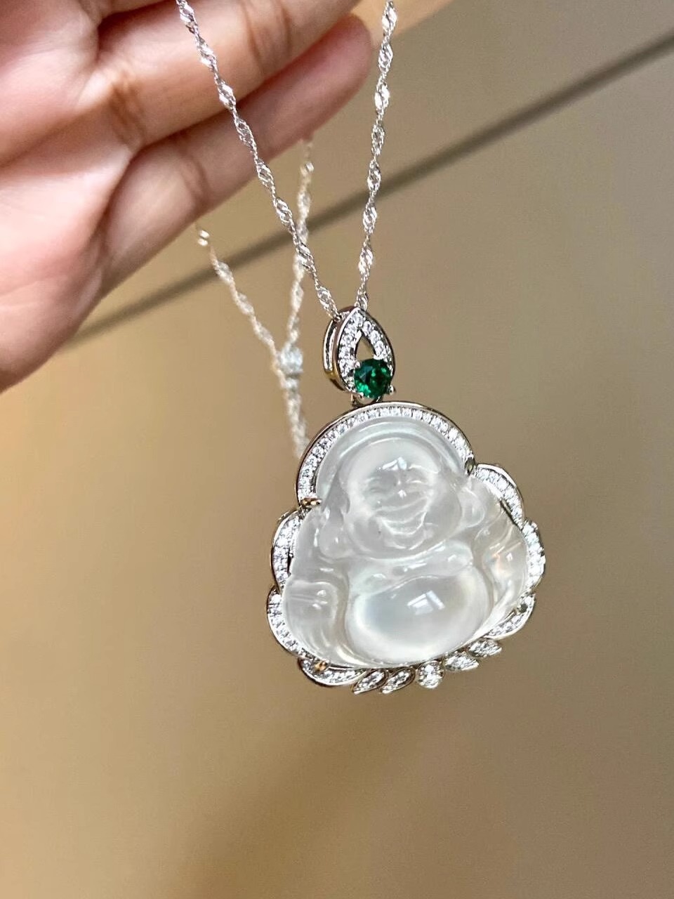 High Ice Type Chalcedony Agate Buddha Pendant Necklace - Chinese Style, Wealth Amulet Jewelry, Elegant Natural Stone Accessory High Ice Type Chalcedony Agate Buddha Pendant Necklace - Chinese Style, Wealth Amulet Jewelry, Elegant Natural Stone Accessory