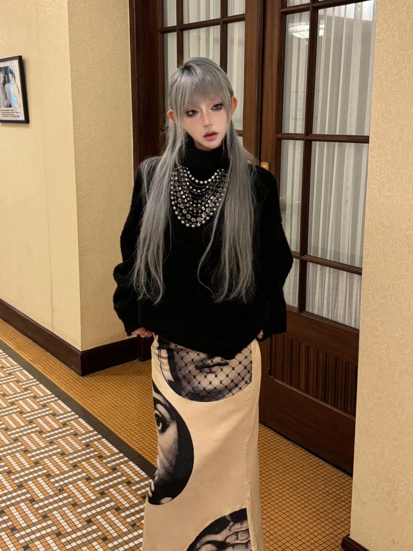 High-Neck Knitted Sweater and Fishtail Skirt Two-Piece Set for Women - Loose Lazy Style Autumn/Winter Fashion High-Neck Knitted Sweater and Fishtail Skirt Two-Piece Set for Women - Loose Lazy Style Autumn/Winter Fashion