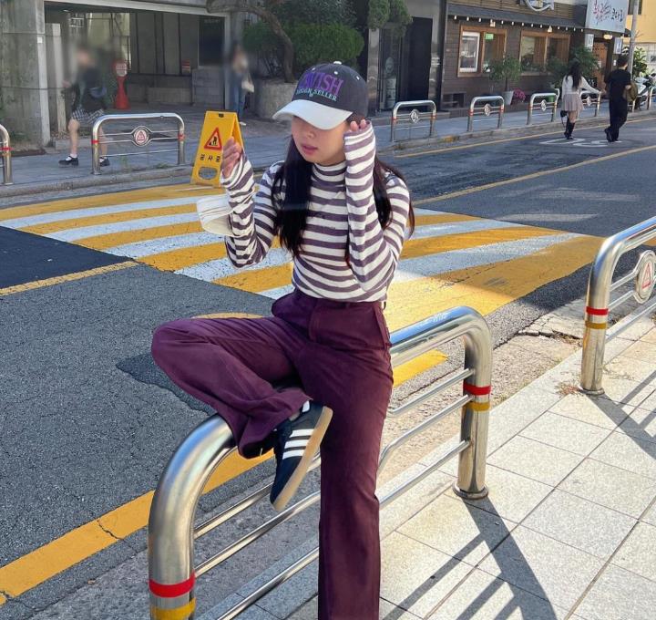 High Neck Striped Korean Style Slim Fit Long Sleeve Casual T-shirt - Unique & Versatile Slimming Top for Everyday Wear