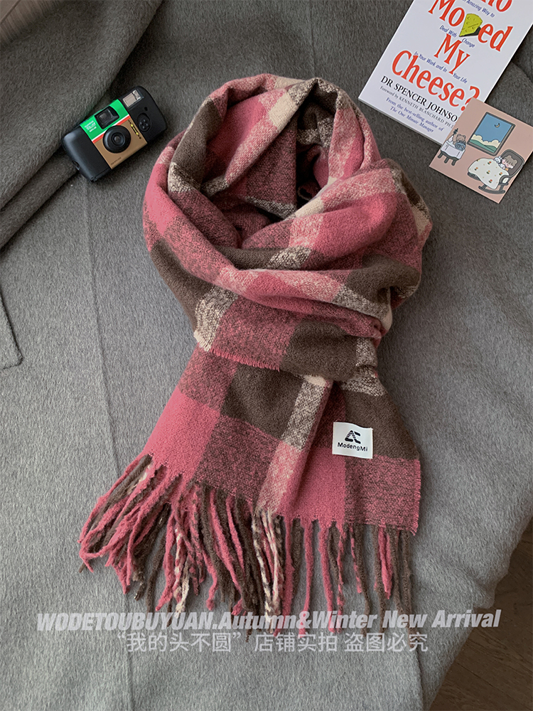 High-Quality Checkered Scarf for Women - Thick Warm Neck Warmer in Korean Style for Winter 2025